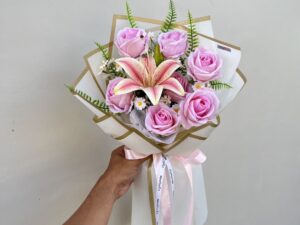 Aurelia Bouquet (artificial)