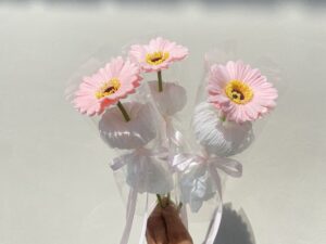 Single Gerbera (artificial)
